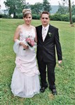 fotka růžovo-bílé svatební šaty