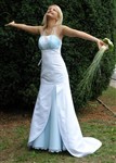 fotka Elegantní originální svatební šaty