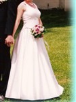 fotka Světlounce růžové svatební nebo maturitní šaty
